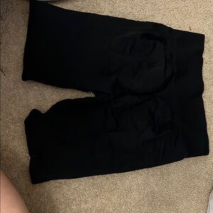 Black ribbed scrunch butt leggings